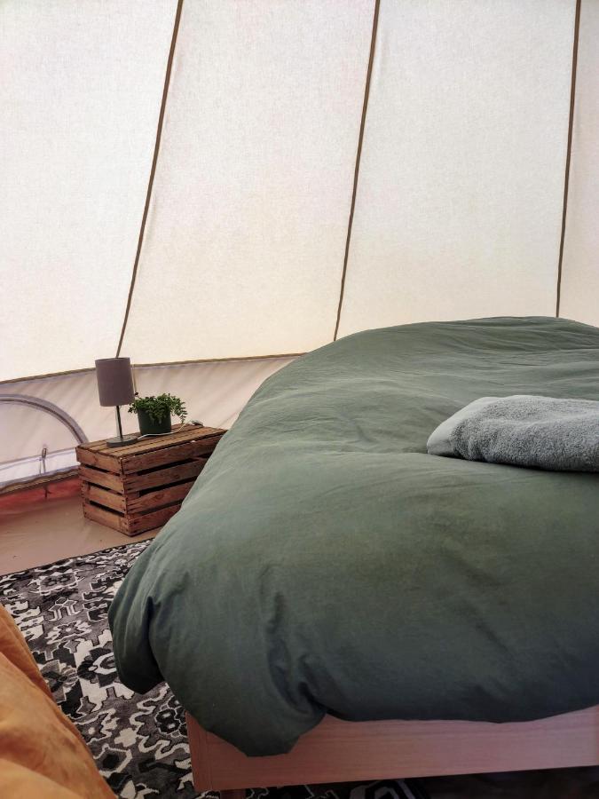 Pluimpapaver Hotel & Glamping Арсхот Екстериор снимка
